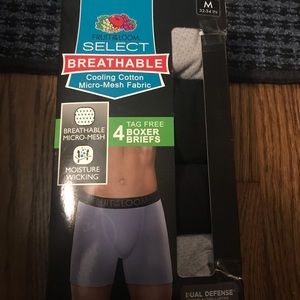 Price Firm! Men’s 4 Pk Boxer Briefs Size M